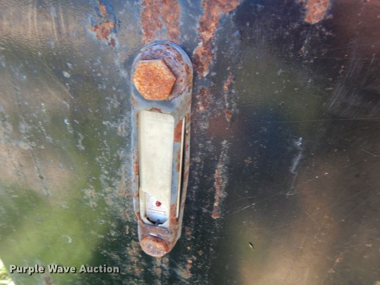 image for item ED9877 (5) hydraulic tanks