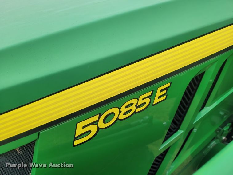 image for item FC9085 2013 John Deere 5085E  MFWD tractor