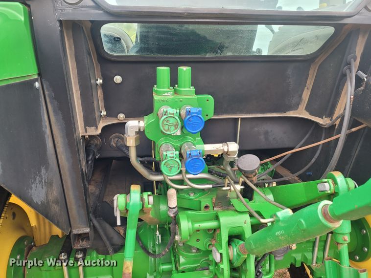 image for item FC9085 2013 John Deere 5085E  MFWD tractor