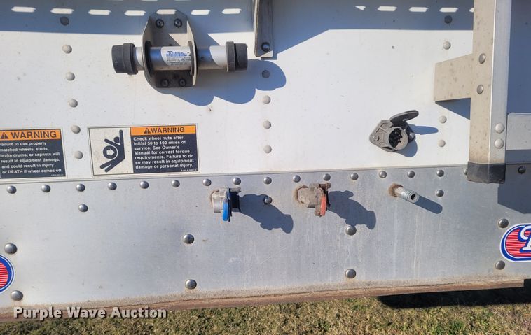 image for item FC9090 2010 Wilson DWH-500 Pace Setter  grain trailer