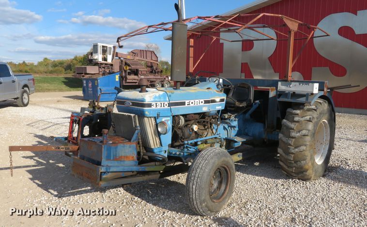 image for item FP9436 Ford 3910  tractor