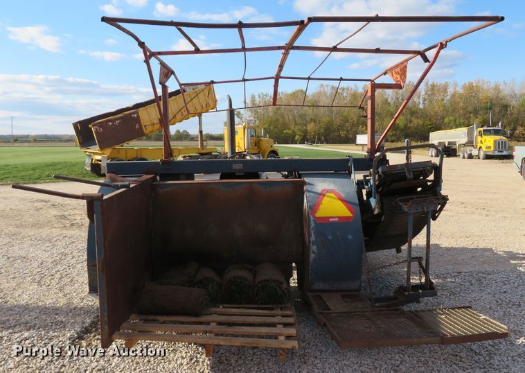 image for item FP9436 Ford 3910  tractor