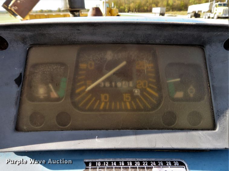 image for item FP9436 Ford 3910  tractor