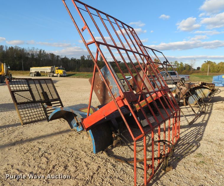 image for item FP9436 Ford 3910  tractor
