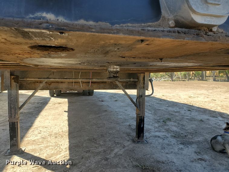 image for item GK9974 2011 Neville  livestock trailer