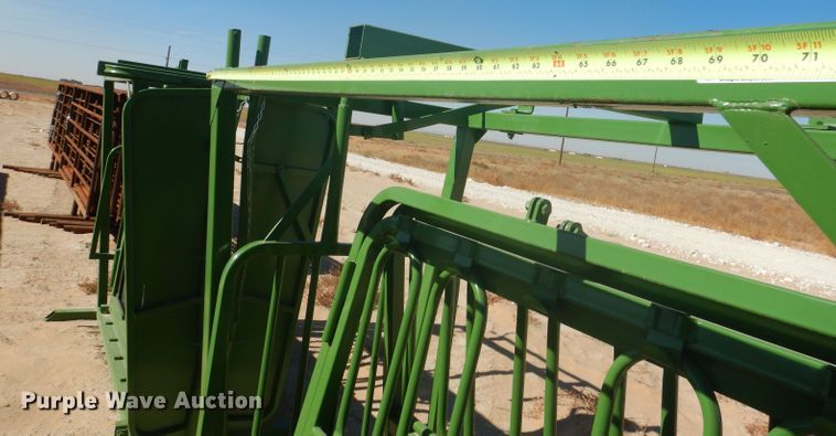 image for item HC9228 Squeeze chute