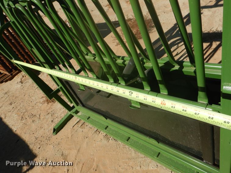 image for item HC9229 Squeeze chute