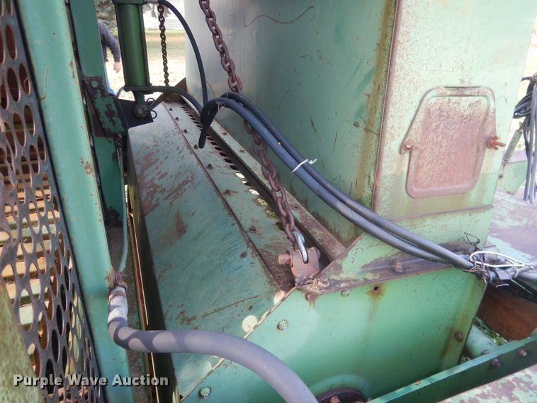 image for item HU9319 John Deere 200  hay bale stacker