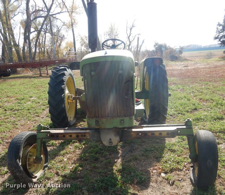image for item HU9324 1961 John Deere 2010  tractor