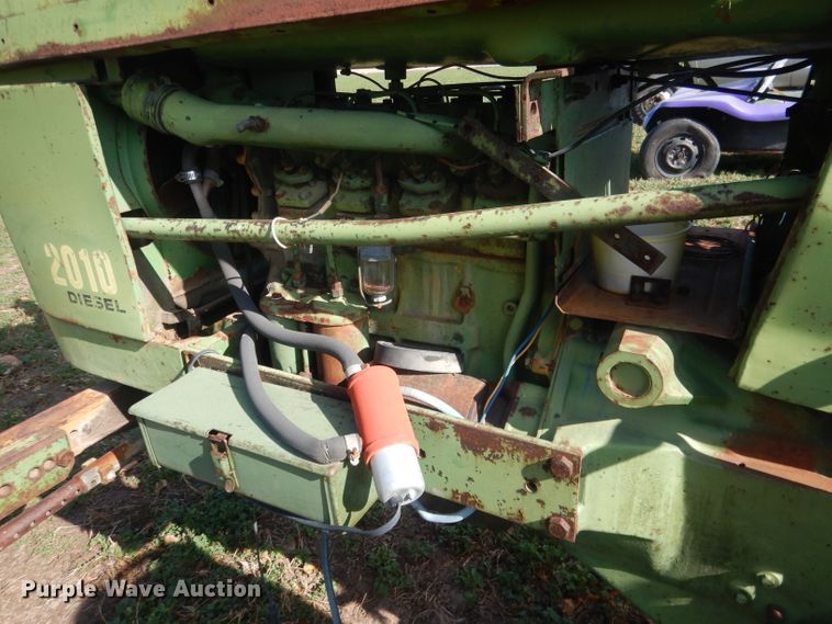 image for item HU9324 1961 John Deere 2010  tractor