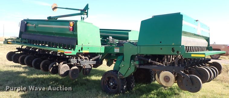 image for item IC9613 2011 Great Plains 3S-3000  grain drill