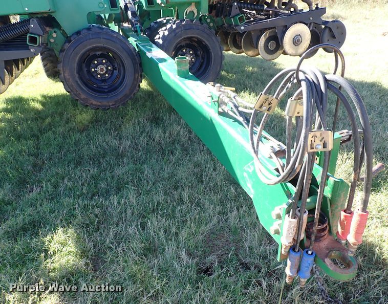 image for item IC9613 2011 Great Plains 3S-3000  grain drill