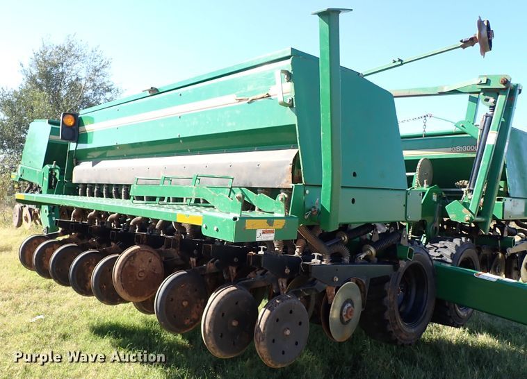 image for item IC9613 2011 Great Plains 3S-3000  grain drill