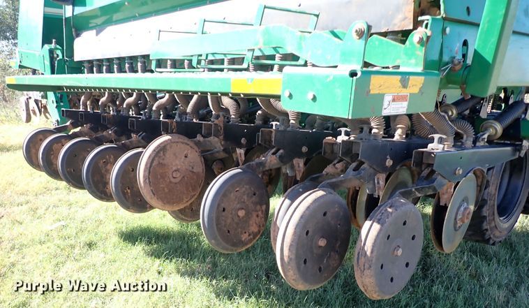 image for item IC9613 2011 Great Plains 3S-3000  grain drill