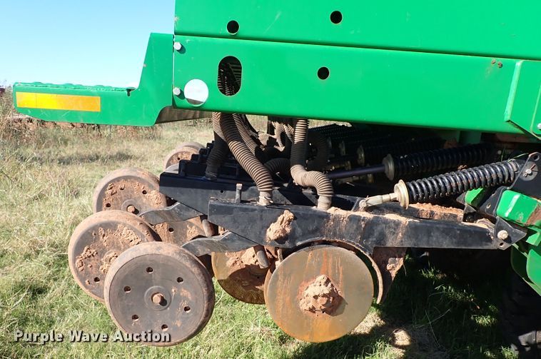 image for item IC9613 2011 Great Plains 3S-3000  grain drill