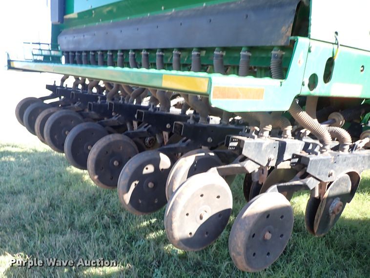 image for item IC9613 2011 Great Plains 3S-3000  grain drill