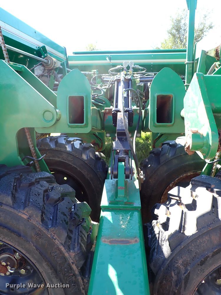 image for item IC9613 2011 Great Plains 3S-3000  grain drill
