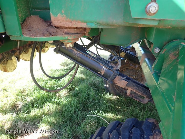 image for item IC9613 2011 Great Plains 3S-3000  grain drill