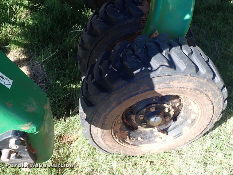 image for item IC9613 2011 Great Plains 3S-3000  grain drill