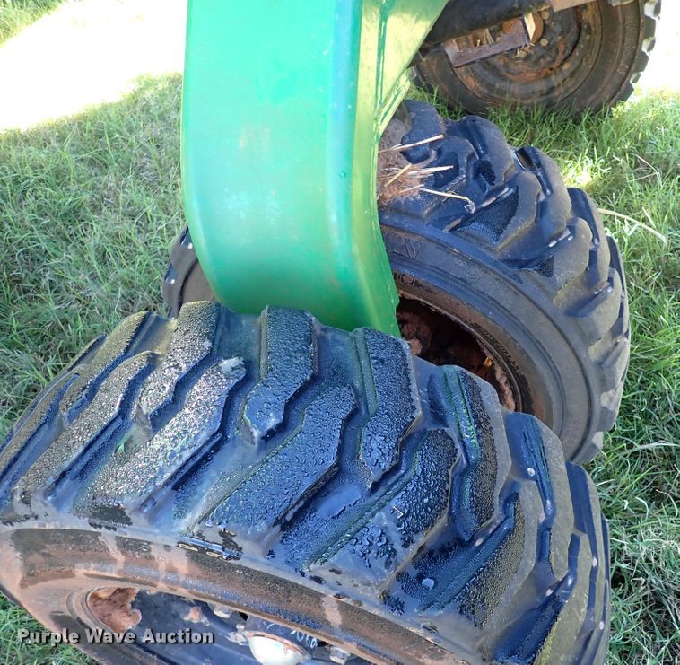 image for item IC9613 2011 Great Plains 3S-3000  grain drill