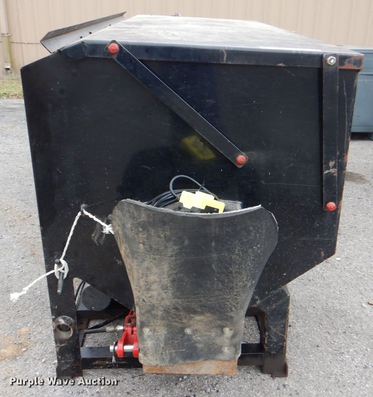 image for item ID9174 3C Cattle Feeders  cake feeder