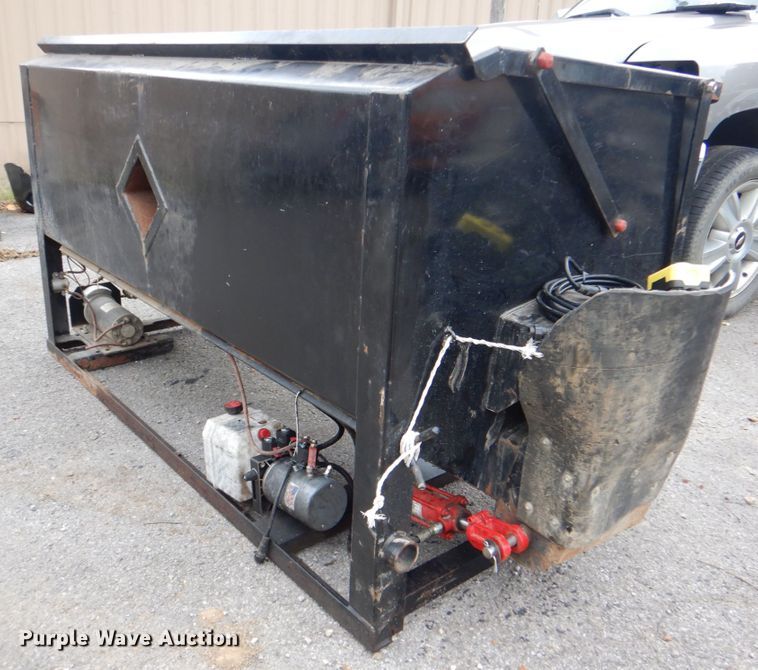 image for item ID9174 3C Cattle Feeders  cake feeder