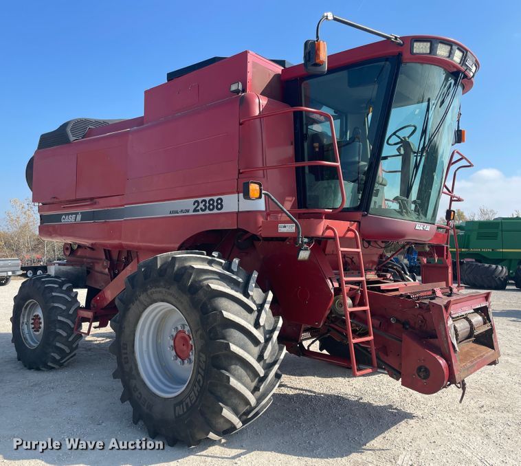image for item ID9536 1998 Case IH 2388  combine