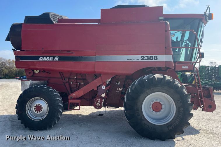 image for item ID9536 1998 Case IH 2388  combine