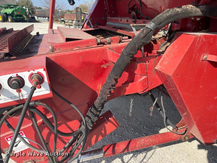image for item ID9536 1998 Case IH 2388  combine