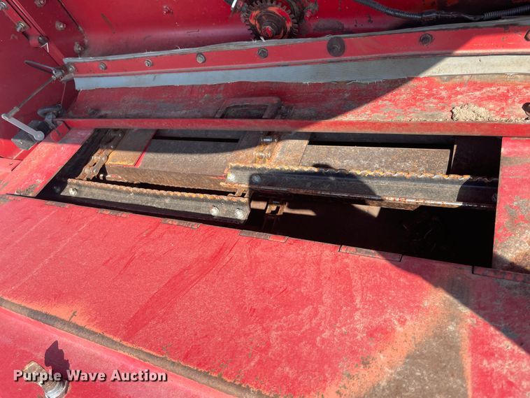image for item ID9536 1998 Case IH 2388  combine