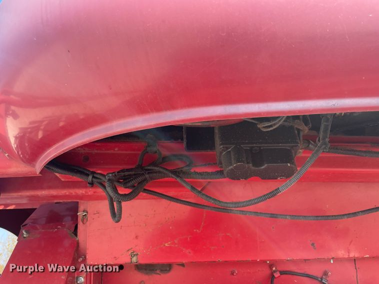 image for item ID9536 1998 Case IH 2388  combine