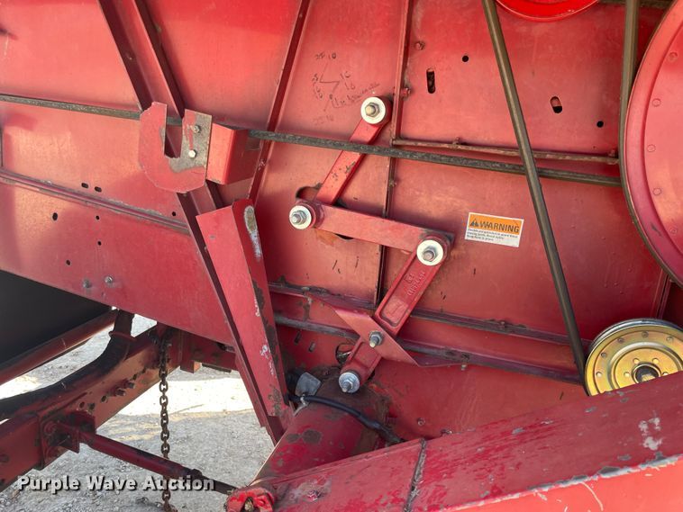 image for item ID9536 1998 Case IH 2388  combine