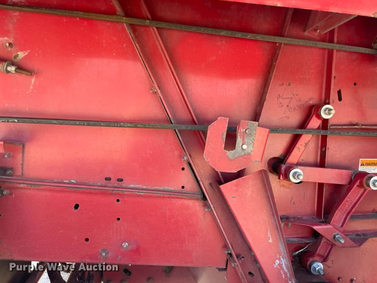 image for item ID9536 1998 Case IH 2388  combine