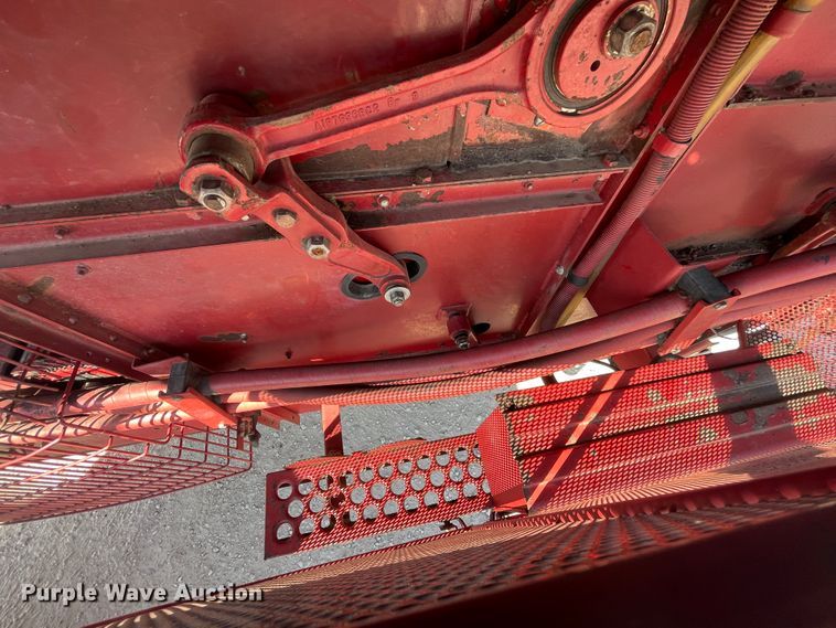 image for item ID9536 1998 Case IH 2388  combine