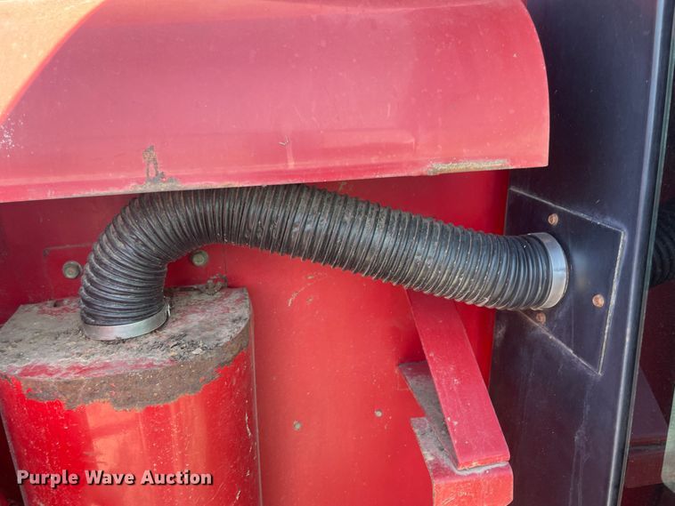 image for item ID9536 1998 Case IH 2388  combine