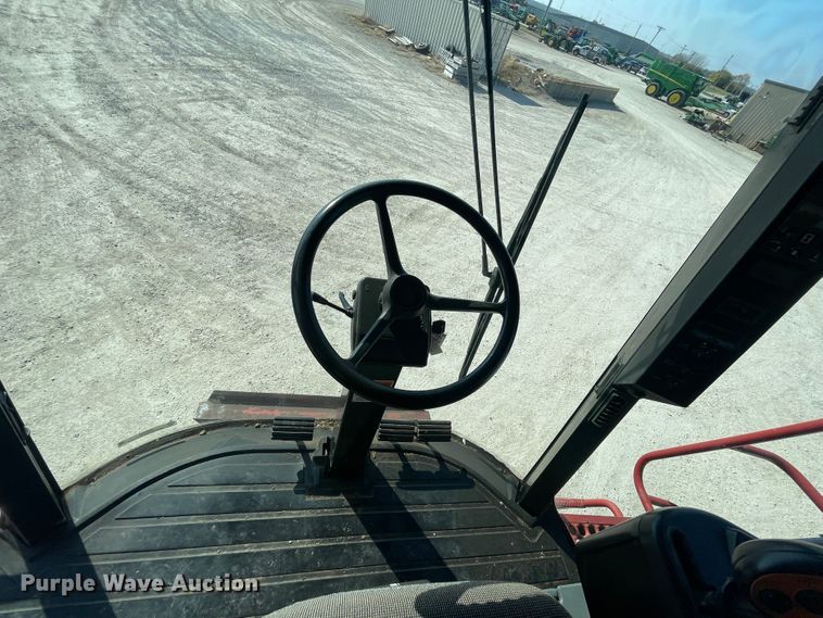 image for item ID9536 1998 Case IH 2388  combine