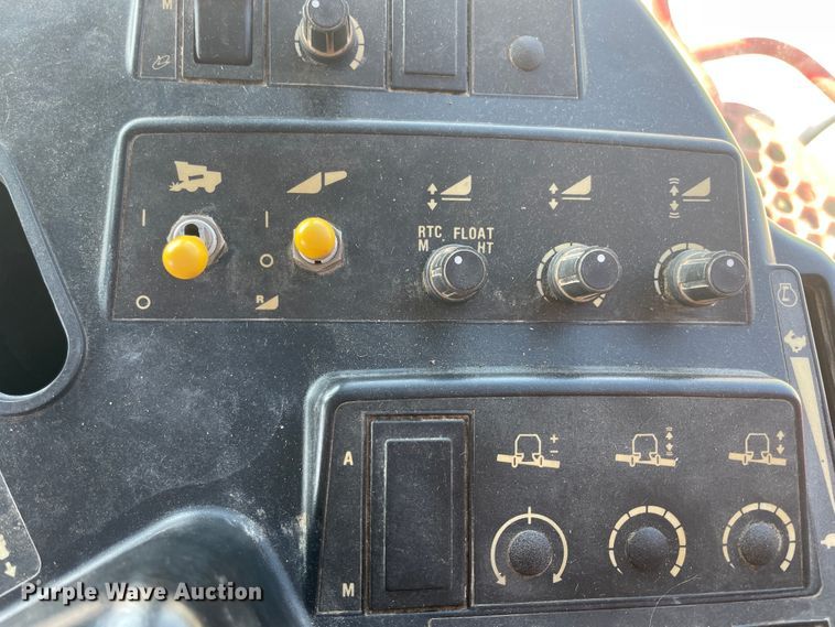 image for item ID9536 1998 Case IH 2388  combine