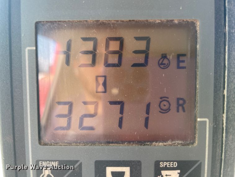 image for item ID9536 1998 Case IH 2388  combine