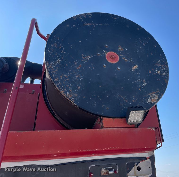 image for item ID9536 1998 Case IH 2388  combine