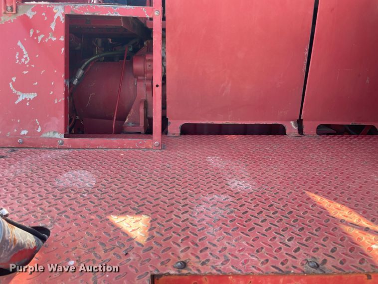 image for item ID9536 1998 Case IH 2388  combine