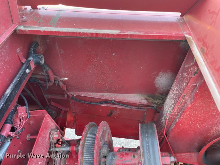 image for item ID9536 1998 Case IH 2388  combine
