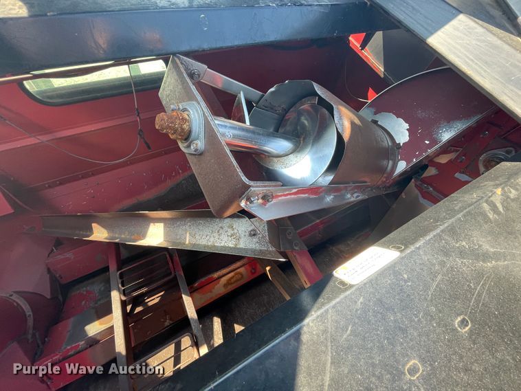 image for item ID9536 1998 Case IH 2388  combine