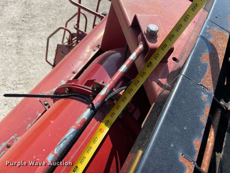 image for item ID9536 1998 Case IH 2388  combine