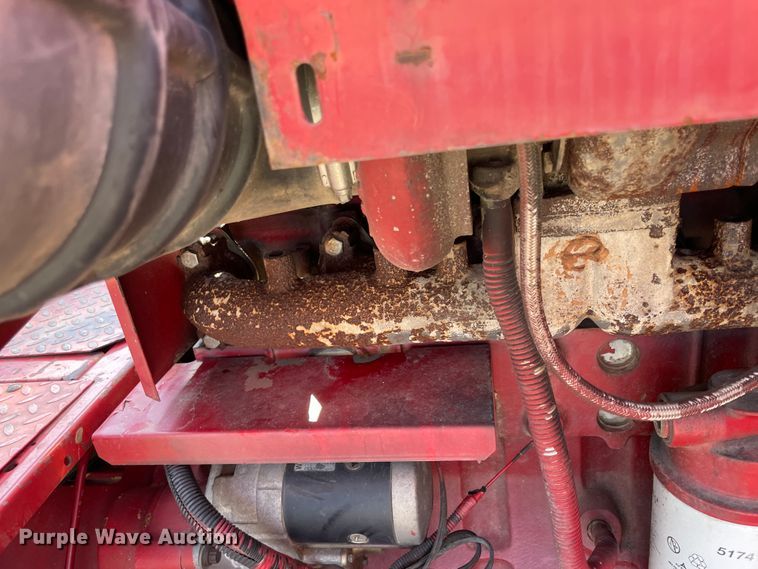image for item ID9536 1998 Case IH 2388  combine
