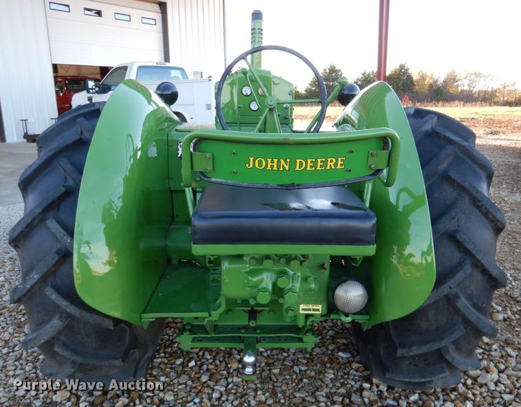 image for item IH9041 1951 John Deere AR  tractor