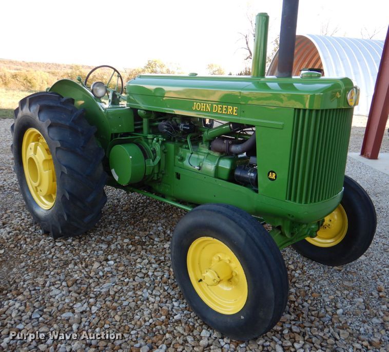 image for item IH9041 1951 John Deere AR  tractor