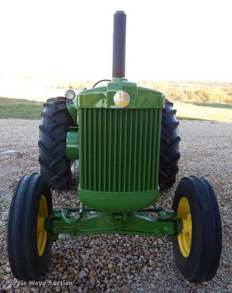 image for item IH9041 1951 John Deere AR  tractor