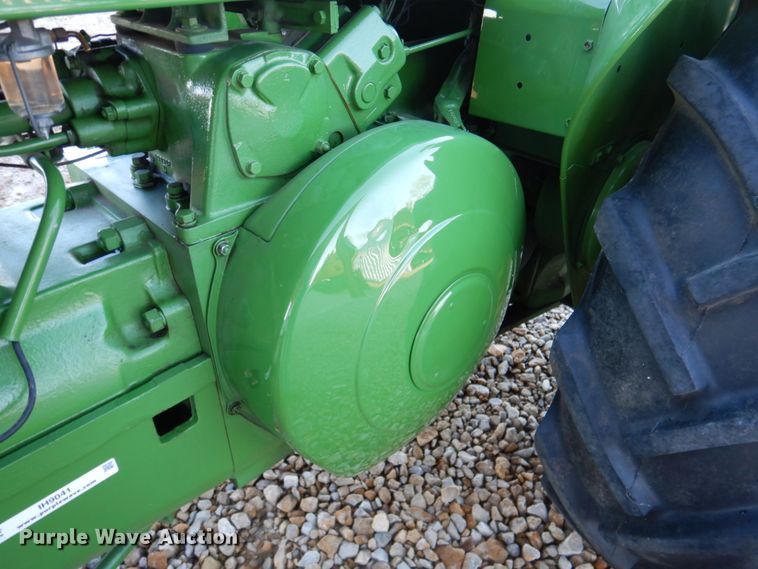 image for item IH9041 1951 John Deere AR  tractor