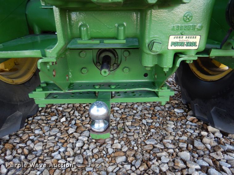 image for item IH9041 1951 John Deere AR  tractor