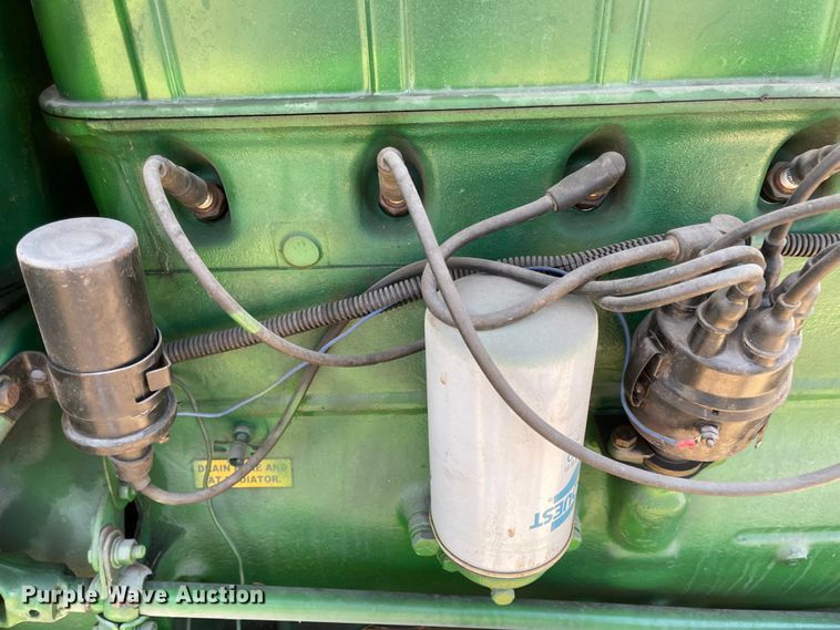 image for item IK9681 1951 Oliver 88 Row Crop  tractor